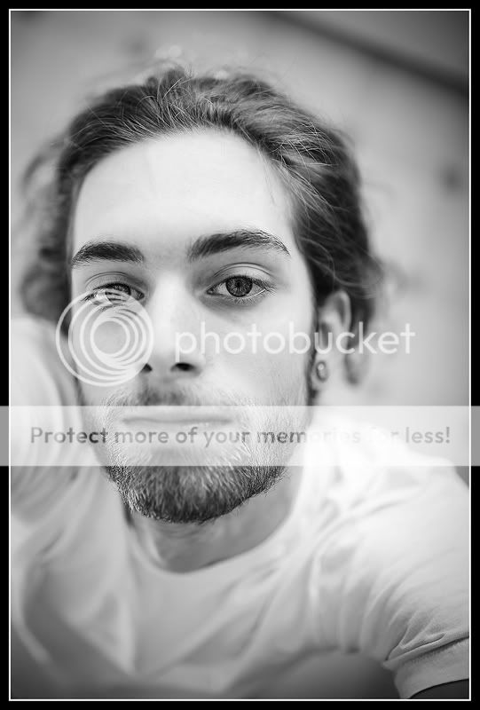 IMAGE: http://i550.photobucket.com/albums/ii411/Lodzinskiw/CrazyEYES.jpg