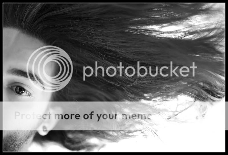 IMAGE: http://i550.photobucket.com/albums/ii411/Lodzinskiw/HanginSide.jpg