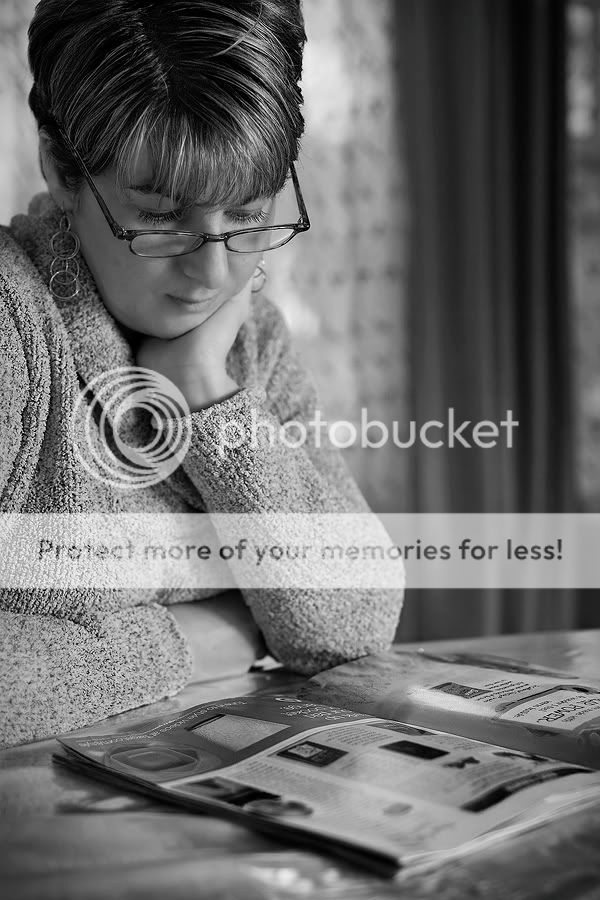 IMAGE: http://i550.photobucket.com/albums/ii411/Lodzinskiw/Mom-ABeaut-BW.jpg