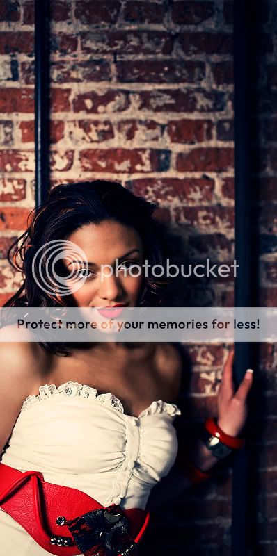 IMAGE: http://i550.photobucket.com/albums/ii411/Lodzinskiw/Natalia-Shoot2-BrickPipe-Small.jpg