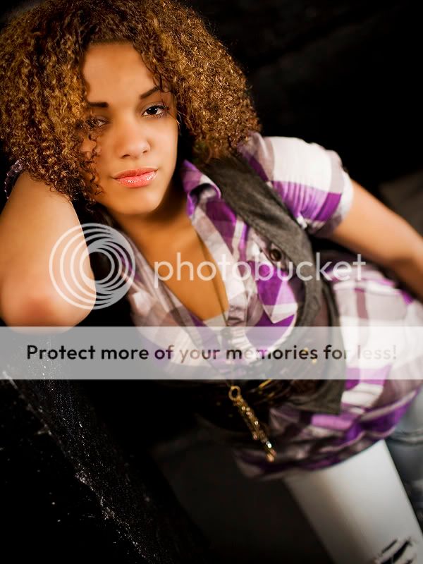 IMAGE: http://i550.photobucket.com/albums/ii411/Lodzinskiw/Natalia_Attitude-Small.jpg