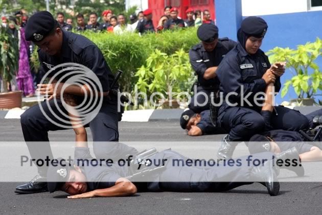 Policia Policia